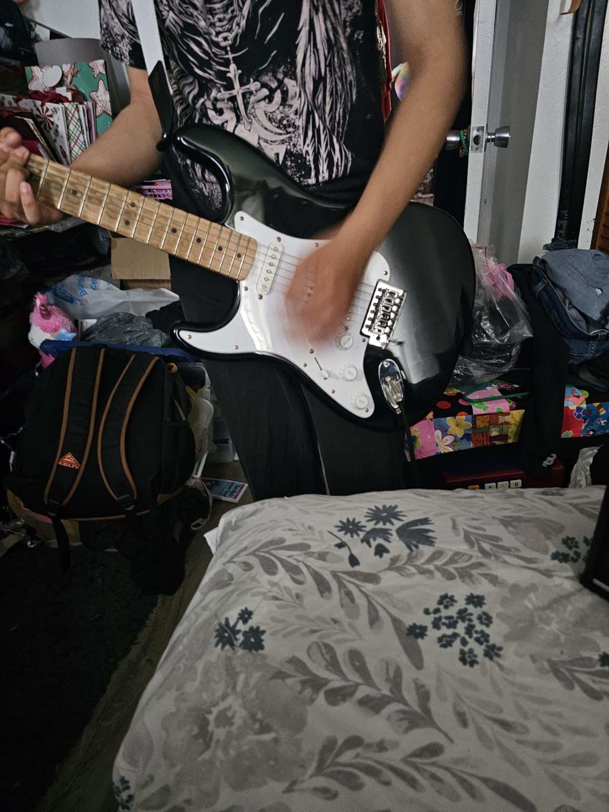 Boss Katana Mini - 7-Watt Combo Amp Ultra-Compact and Travel-Ready customer photo 2