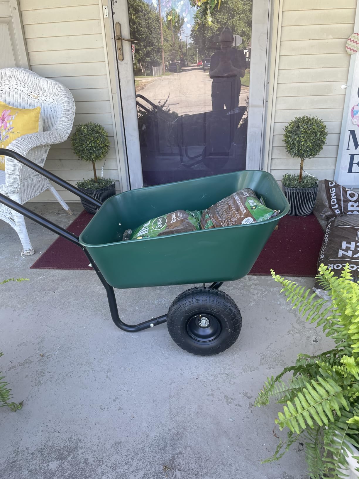 70019 Garden Barrow Dual-Wheel Residential Wheelbarrow Garden Cart customer photo 1