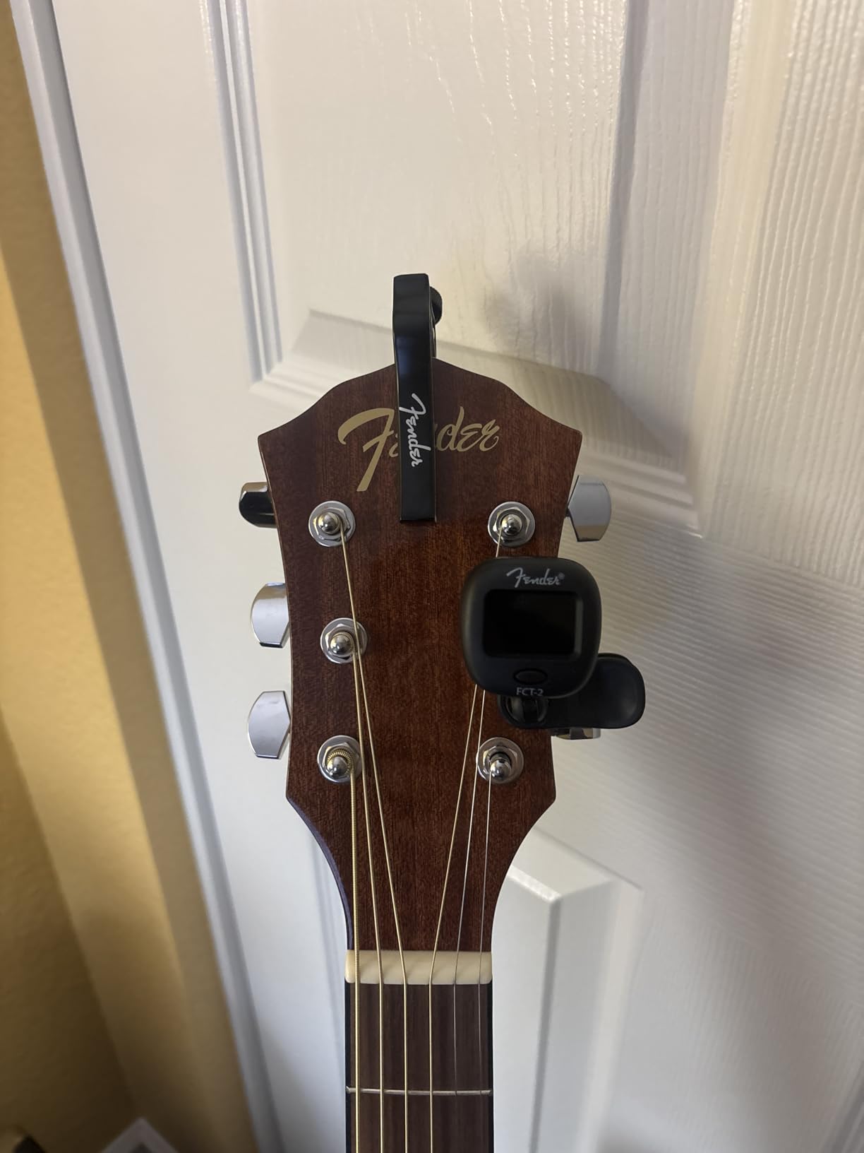 Fender FCT-2 Professional Multi-Instrument Clip-On Tuner for Guitar, Bass, Ukulele, and Violin customer photo 2