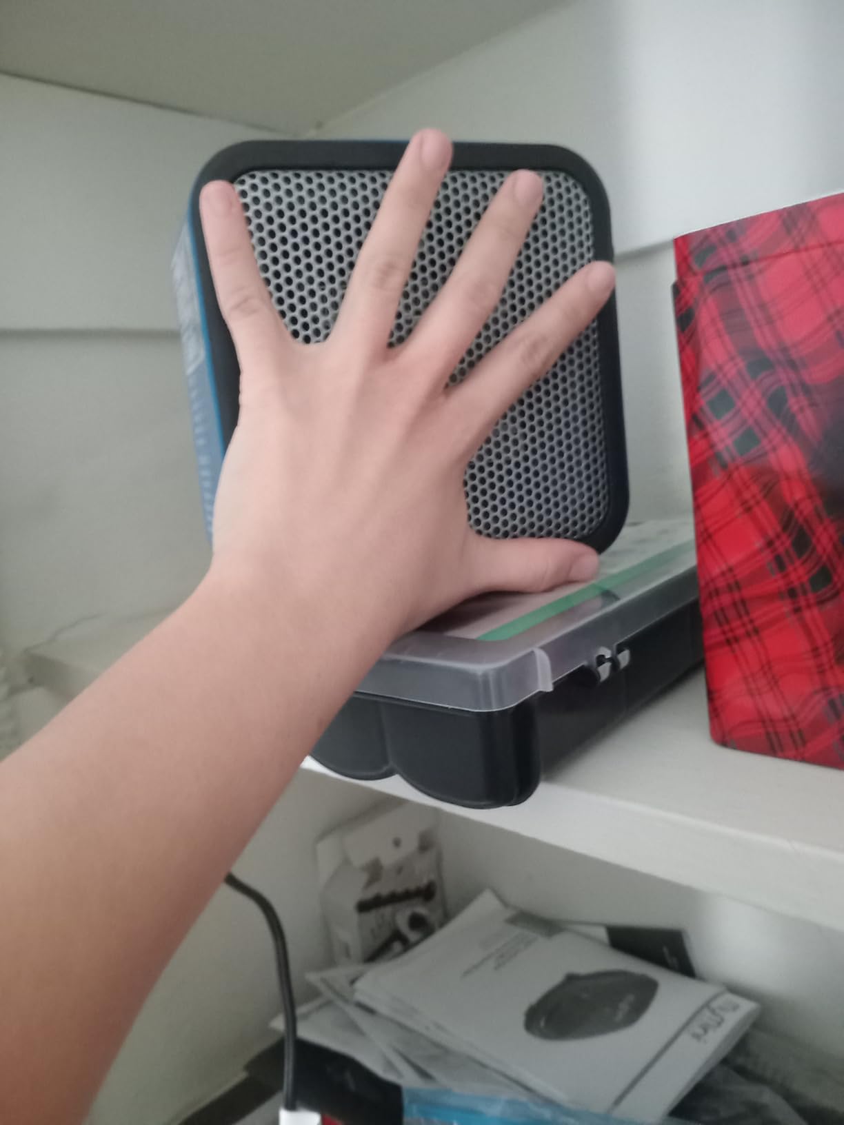 Amazon Basics Ceramic Portable Mini Space Heater for Office Desk, Indoor Use, Fast Heating, Energy Efficient, 500W, With Tip-Over Protection, Lightweight 1.4 lbs, Black, 5.87