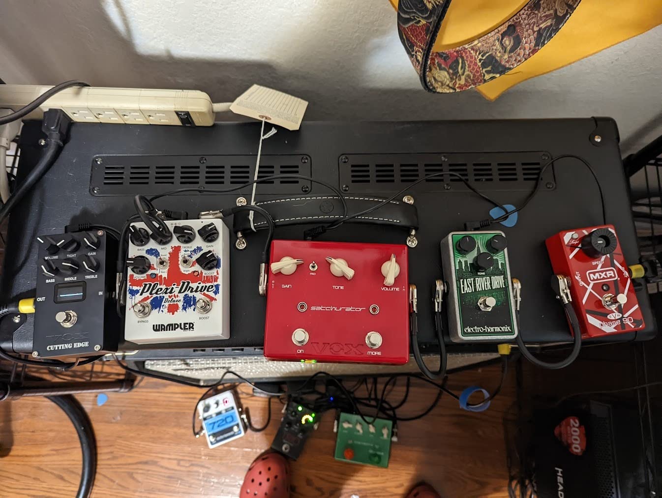 6 Units - 6 Inch - Audioblast HQ-1 - Ultra Flexible - Dual Shielded (100%) - Instrument Effects Pedal Patch Cable w/ ¼ inch (6.35mm) Low-Profile, R/A Pancake Type TS Connectors & Dual Staggered Boots customer photo 1