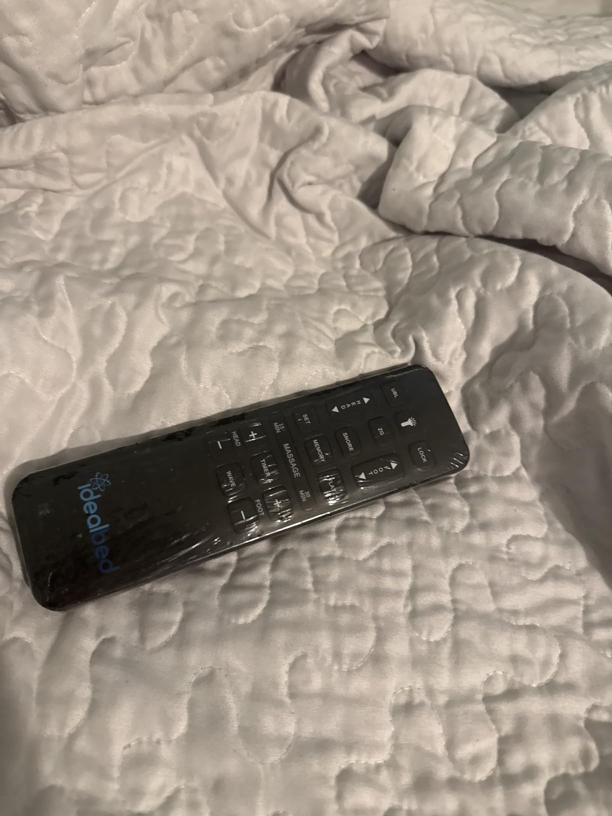 iDealBed 4i Custom Adjustable Bed Base, Wireless, Massage, Dual USB Charge, Nightlight, Zero-Gravity, Anti-Snore, Memory Pre-Sets, Queen customer photo 1