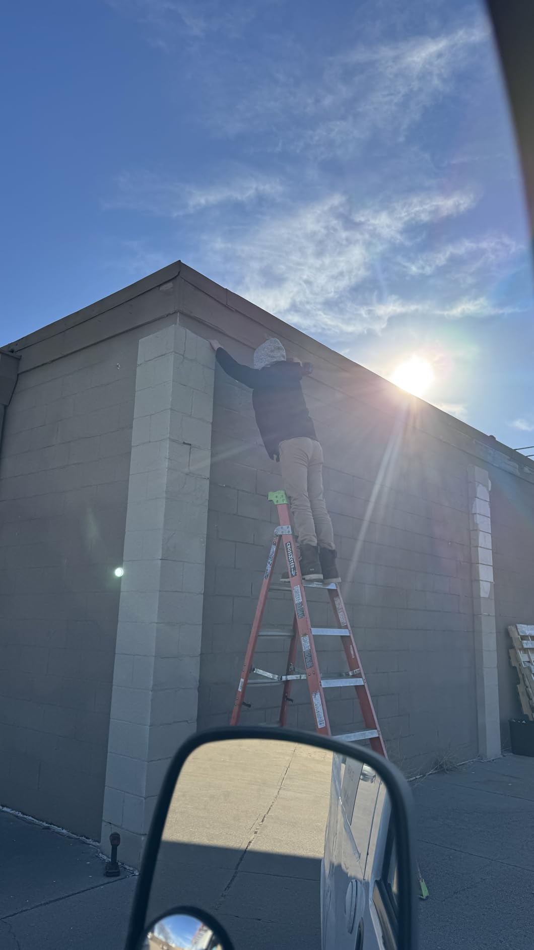 [100ft] Hiseeu Wireless WiFi Security Camera System, Wired Plug-in Powered, Expandable 16CH 4K NVR, 4Pcs 3MP Night Vision Cameras Home Surveillance Outdoor, Motion Detection, 1TB HDD, One-Way Audio customer photo 1