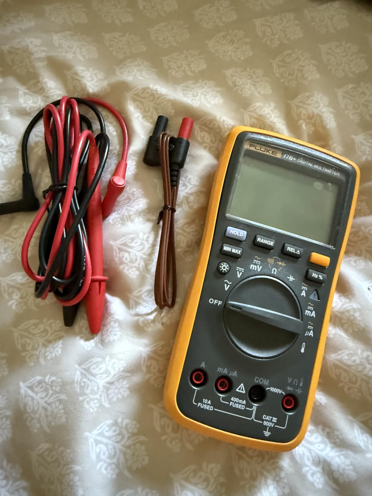 Fluke 17B+ Digital Multimeter, for Electrical Applications, Measures AC/DC Voltage 1000V, Current Measurements to 10A, Resistance, Continuity, Diode, Capacitance, Frequency, and Temperature Testing customer photo 2