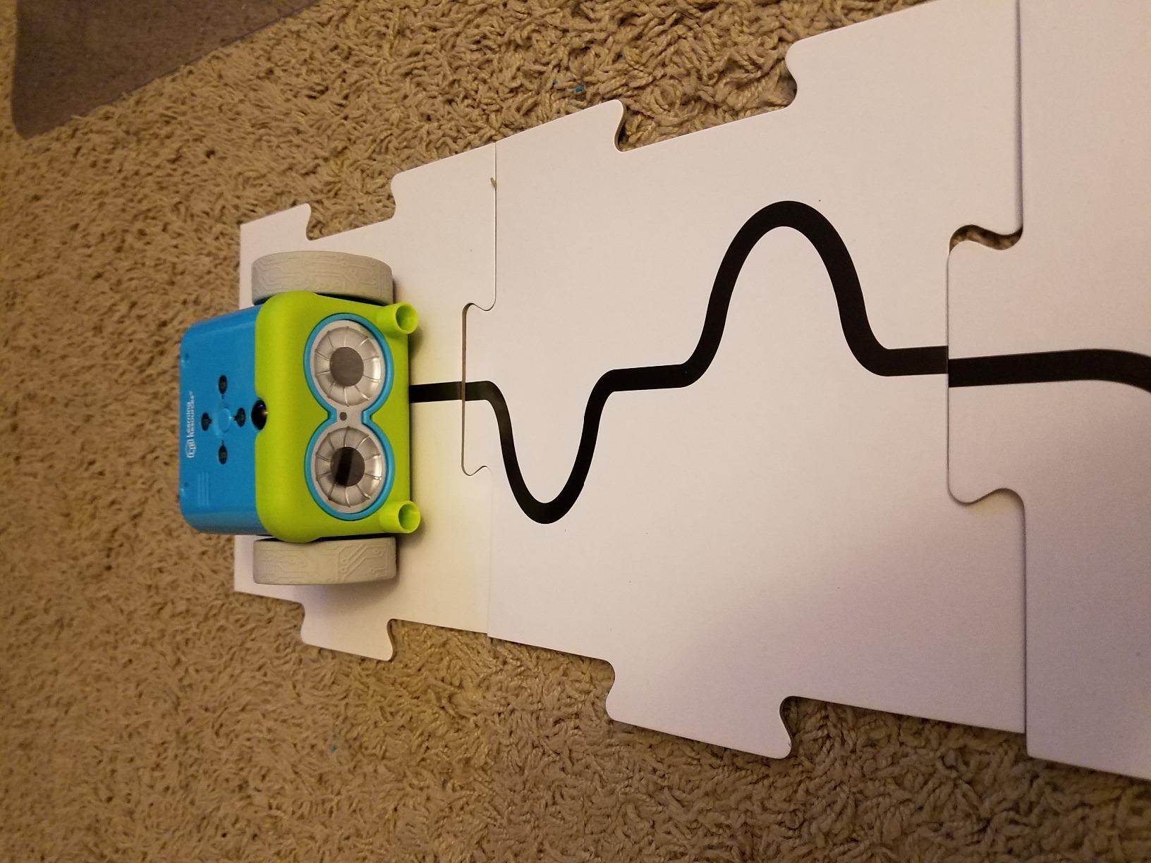 Learning Resources Botley the Coding Robot - Code Games for Boys and Girls, Robotics for Kids, STEM Programming, Scientific Building Toys, Engineering Gift Set customer photo 1