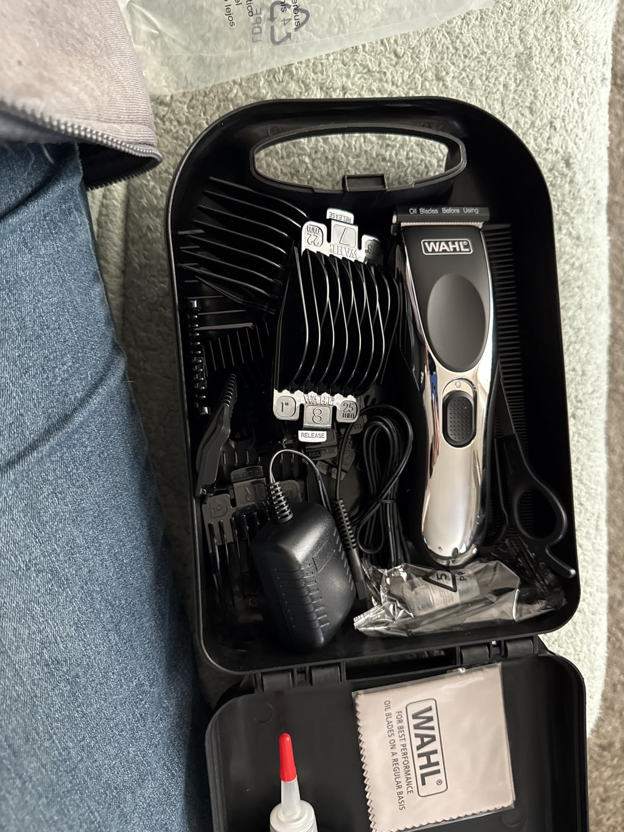 Wahl Clipper Rechargeable Cord/Cordless Haircutting & Trimming Kit for Heads, Longer Beards, & All Body Grooming - Model 79434 customer photo 2
