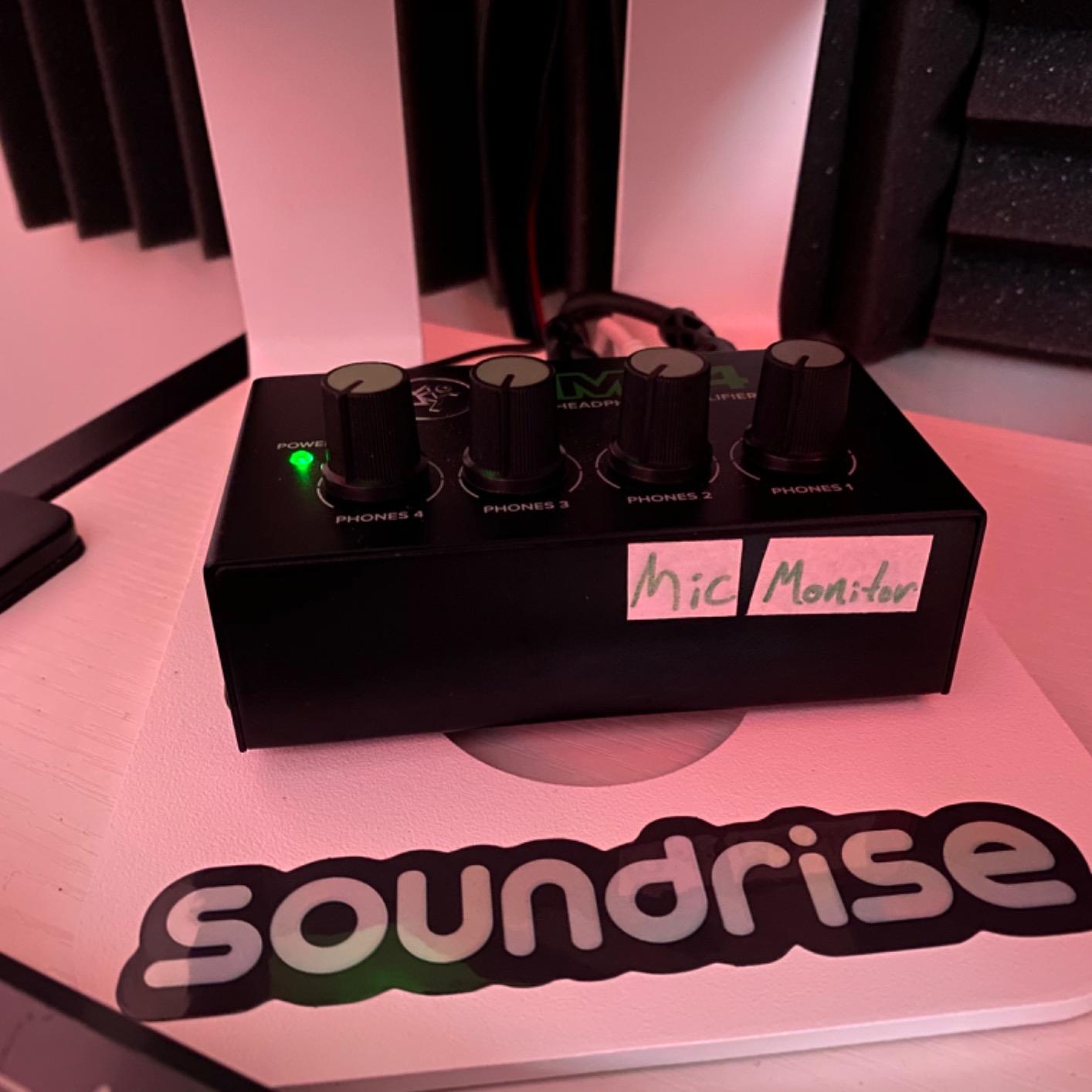 Mackie HM Series, 4-Way Headphone Amplifier Mixer Accessory 1-ch x 4 headphones (HM-4), Black customer photo 2