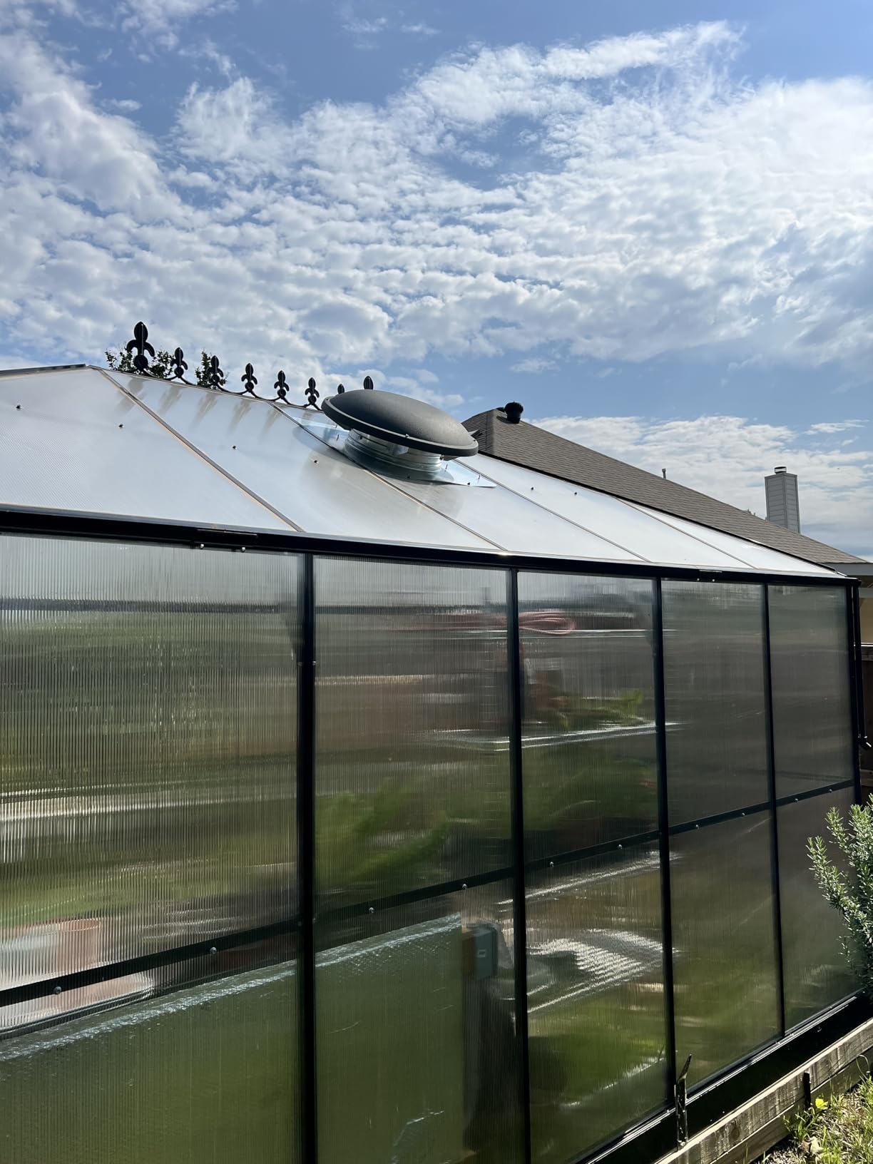 Master Flow ERV6BL GAF 1500 CFM Powered Roof Mount Attic Fan with Thermostat Controller customer photo 2