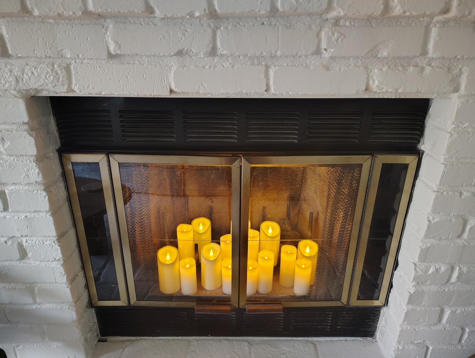 Hanzim Flameless Flickering Battery Operated Candles D2.2''*H4 5