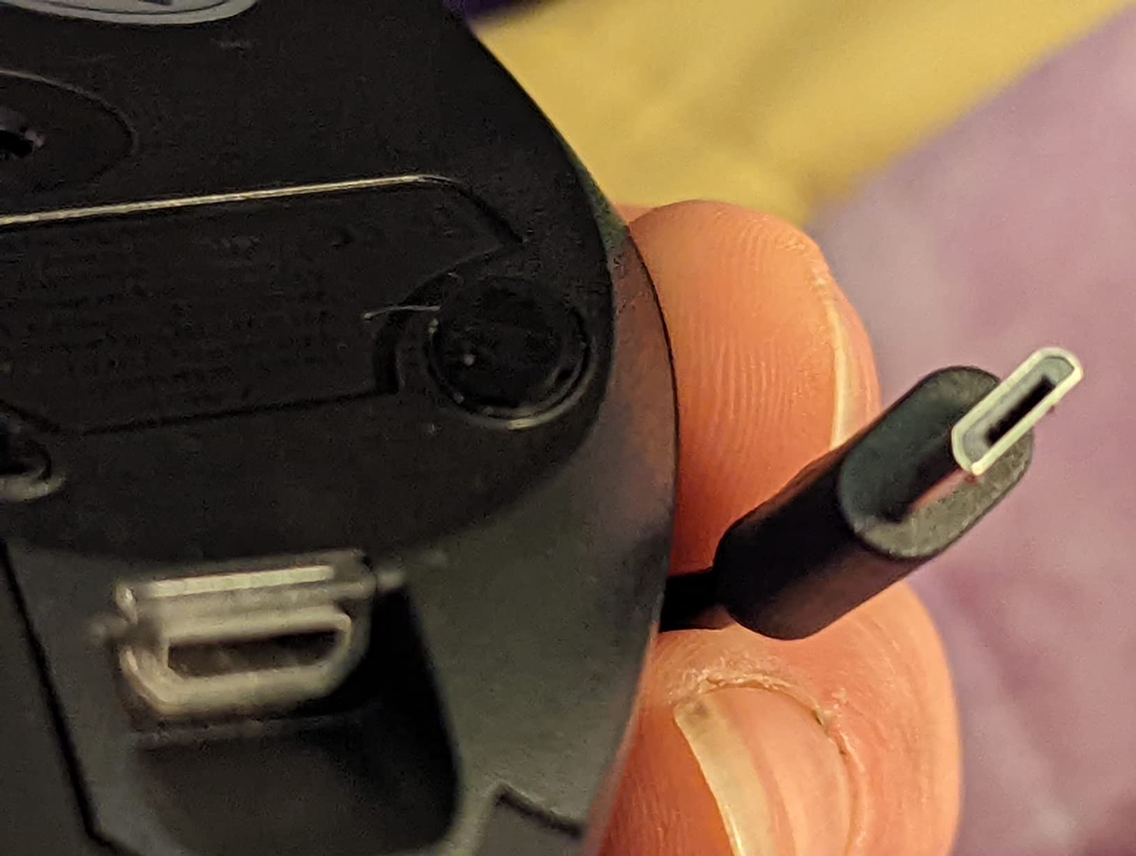 Ergonomic Mouse, LEKVEY Vertical Wireless Mouse - Rechargeable 2.4G Optical Vertical Mice : 3 Adjustable DPI 800/1200/1600 Levels 6 Buttons, for Laptop, Mac, PC, Computer, Desktop, Notebook etc, Black customer photo 1