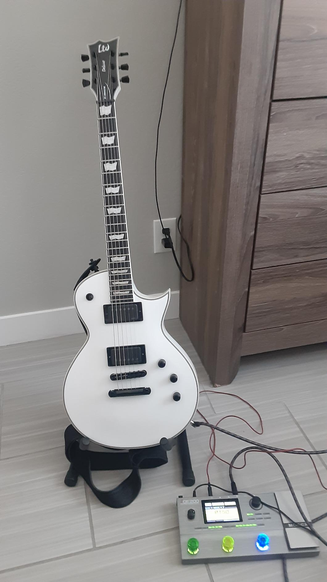 MOOER GE200 Guitar Amp Modelling Multi Effects Pedal customer photo 2