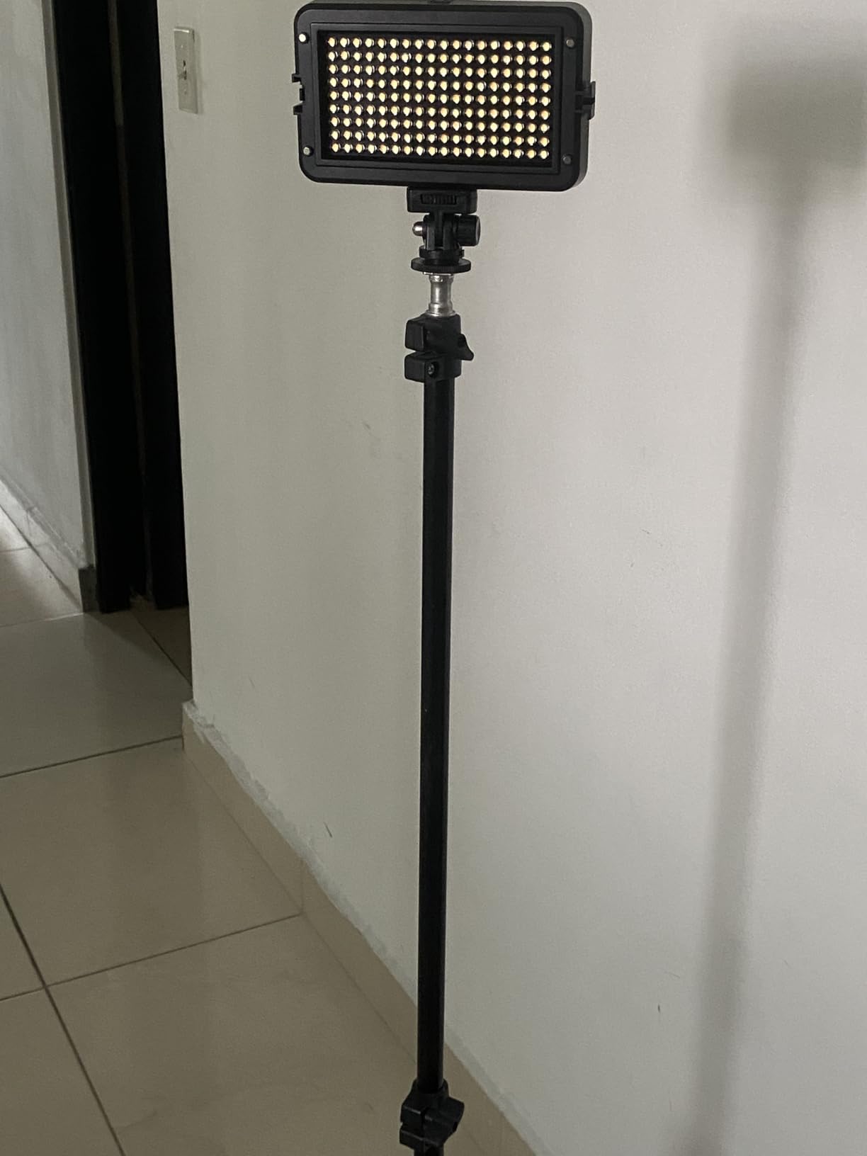 VILTROX VL-162T CRI95+ LED Video Light, Portable Camera Photo Light Panel Dimmable 3300K-5600K Bi-Color customer photo 1