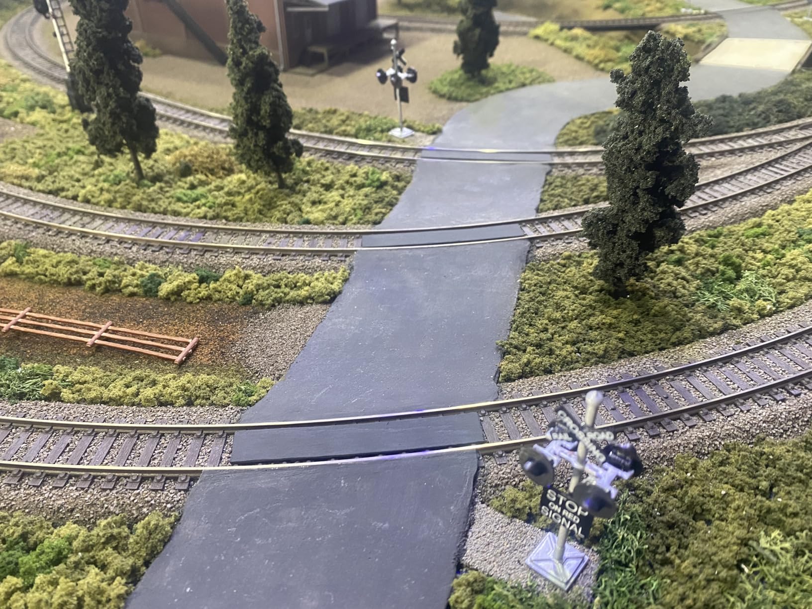 JTD876RP 1 Set HO Scale Railroad Train/Track Crossing Sign 4 Heads LED Made + Circuit Board Flasher-Flashing Red Train Signal Lights Decoration and Party customer photo 1