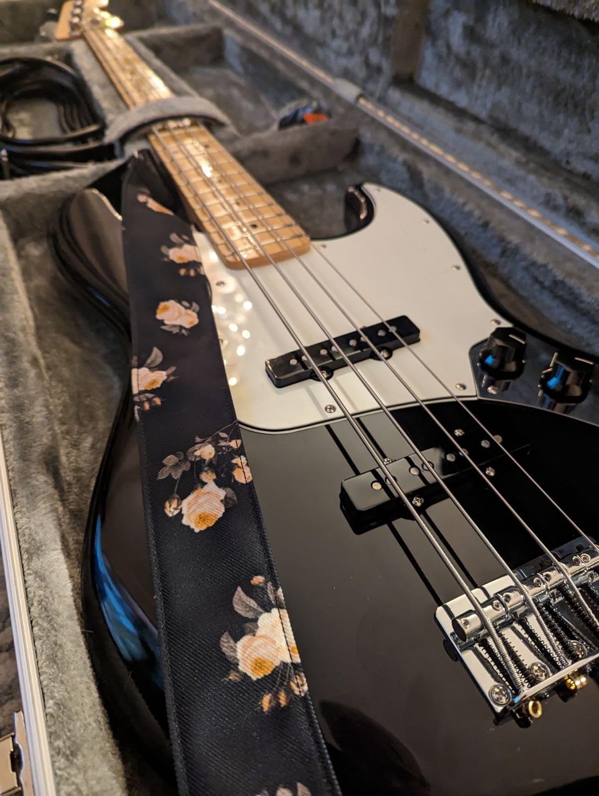 Fender Player Jazz Electric Bass Guitar - Maple Fingerboard - Polar White customer photo 1