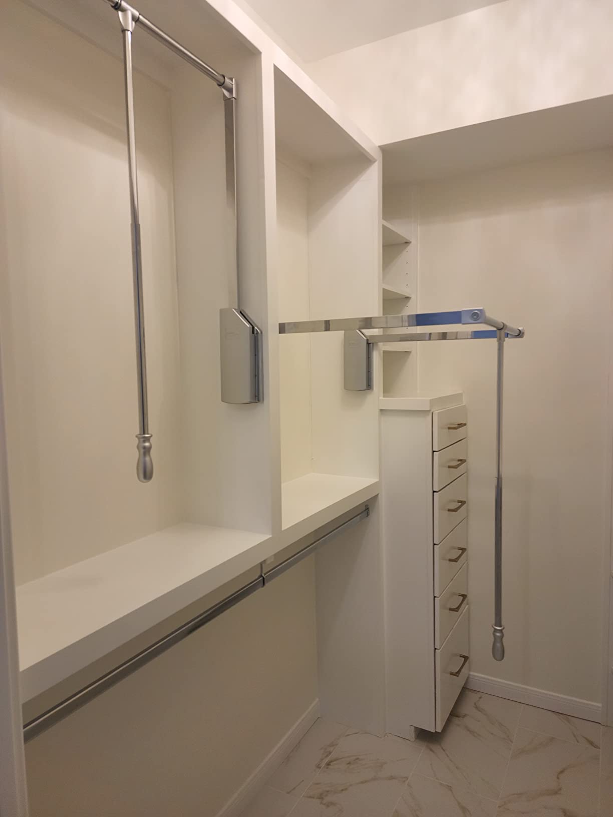 Soft-Close Wardrobe Lift Polished Chrome Expanding Heavy Duty Steel Tubing with Silver Plastic Housing, 45 lb Weight Rating (For 33