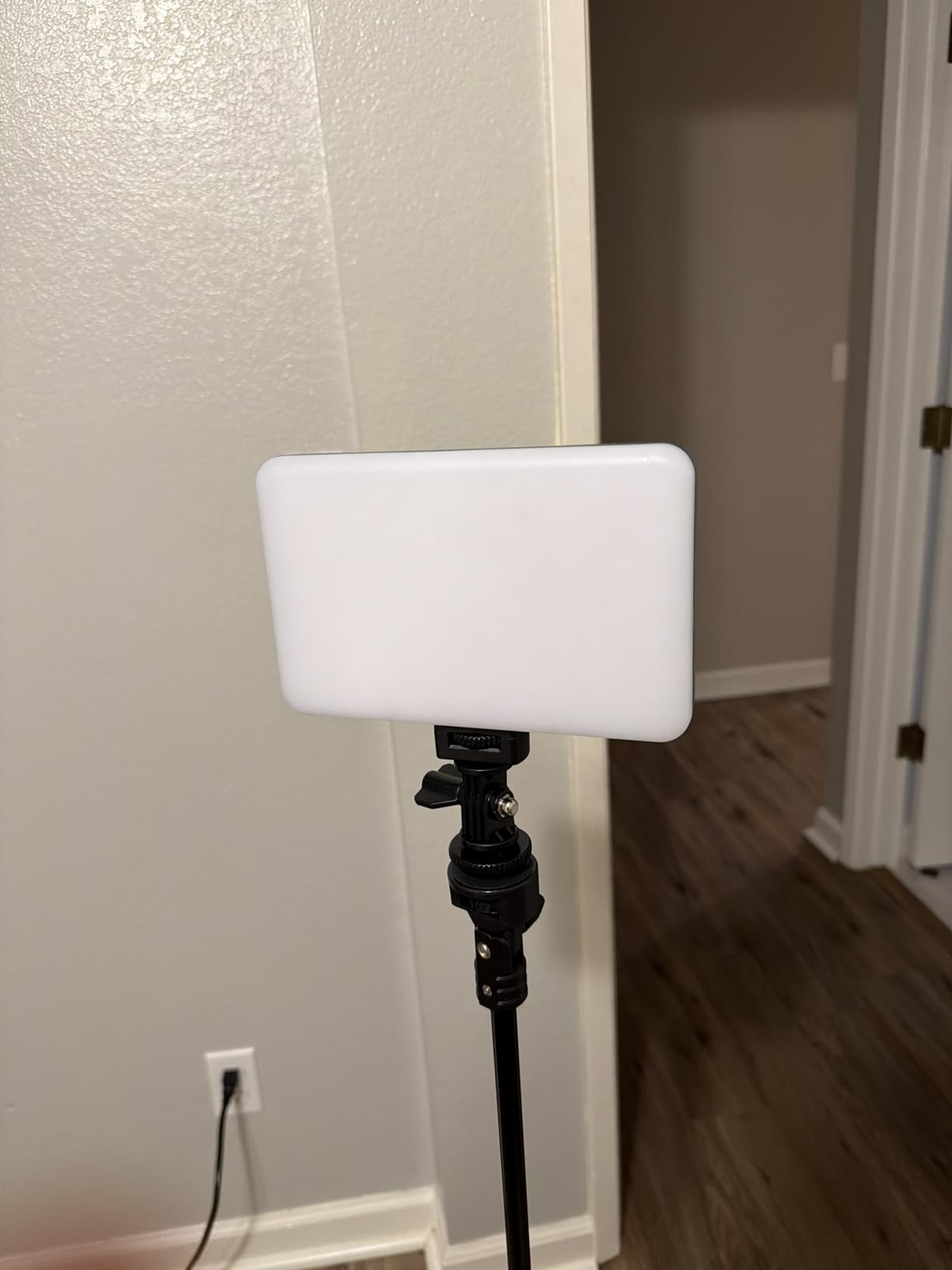 VILTROX 15W LED Video Light Panel, 3300K-5600K On Camera Light, Super Thin Key Light Panel with NP-F550, Led Photography Lighting CRI95+ for Studio Photography Video Recording Live Streaming (L116T) customer photo 2