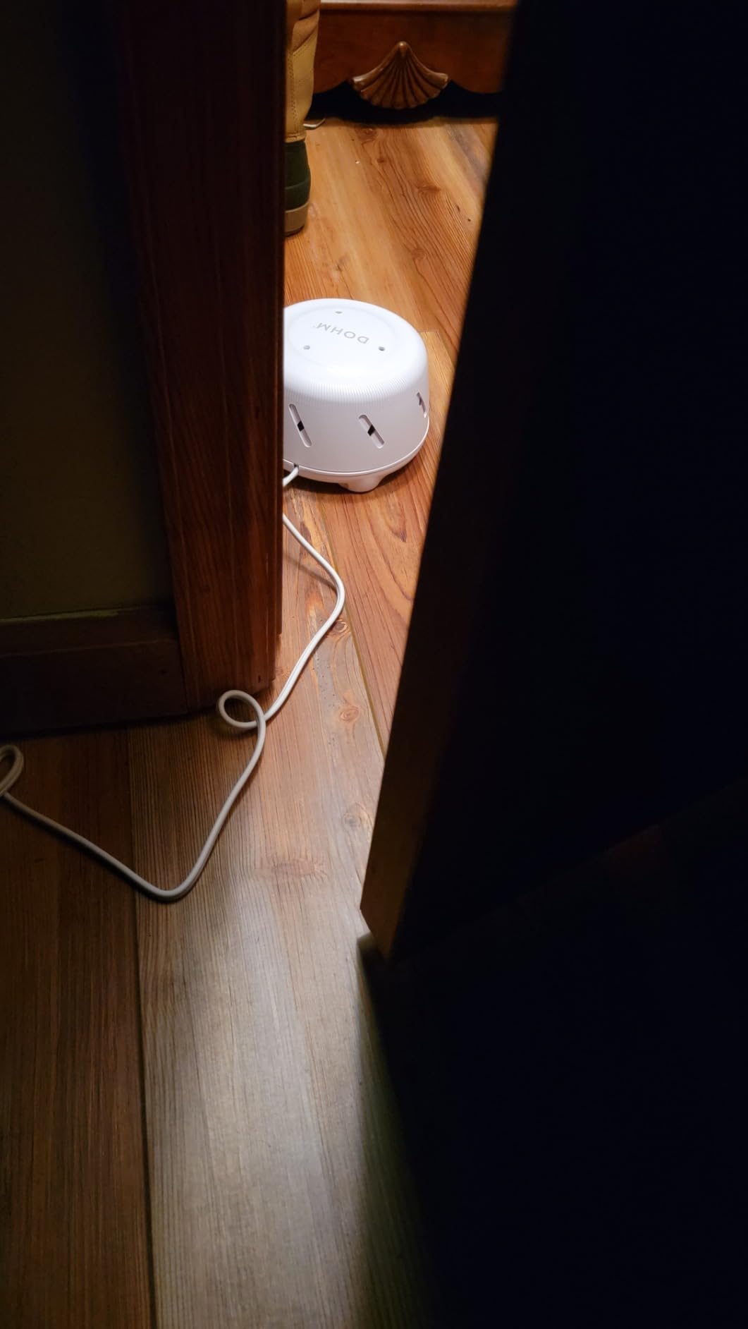 Yogasleep Dohm UNO White Noise Sound Machine (White) With Real Fan Inside for Non-Looping White Noise, For Travel, Office Privacy, Meditation, Sleep Aid For Adults & Baby, Registry Gift customer photo 1