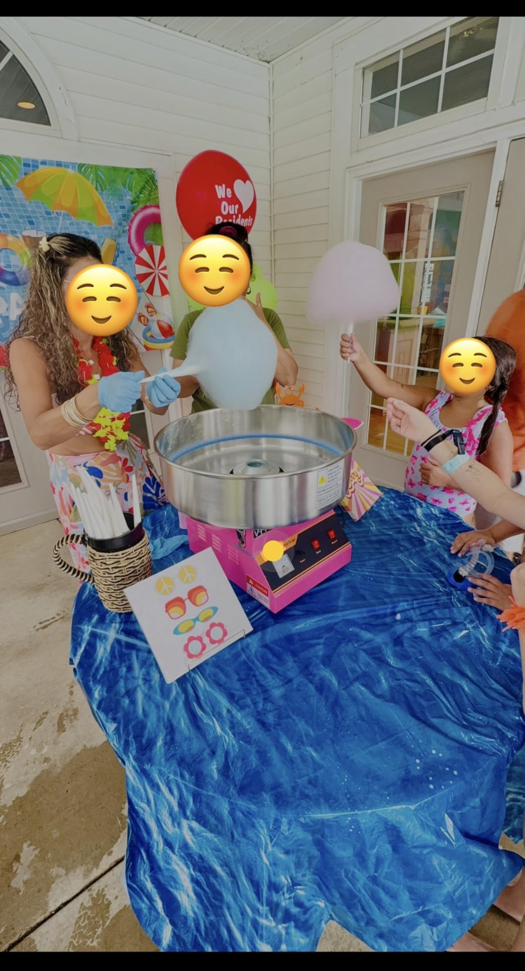 VIVO Blue 1030W Electric Cotton Candy Machine, Commercial Candy Floss Maker, 20 inch Stainless Steel Bowl with Sugar Scoop, Easy Home Use, CANDY-V001B customer photo 1