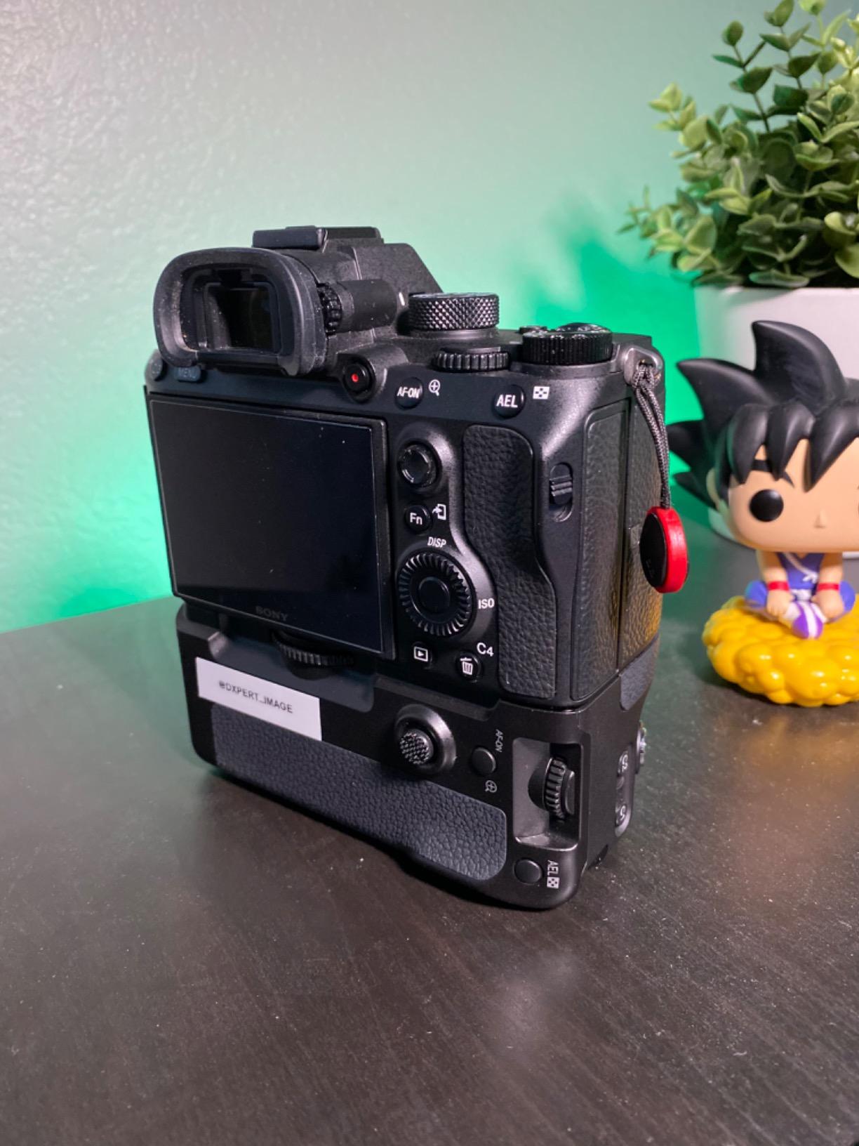 Meike MK A9 Professional Vertical Battery Grip for Sony A9 A7RIII A7III Camera Replacement for Sony VG-C3EM customer photo 2