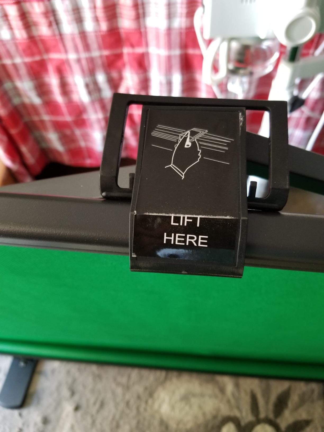 EMART Upgrade Green Screen, 58x74in Collapsible Chroma Key Panel for Background Removal, Portable & Retractable Wrinkle-Resistant Backdrop with Stand for Streaming, Photographic Studio, TikTok customer photo 1