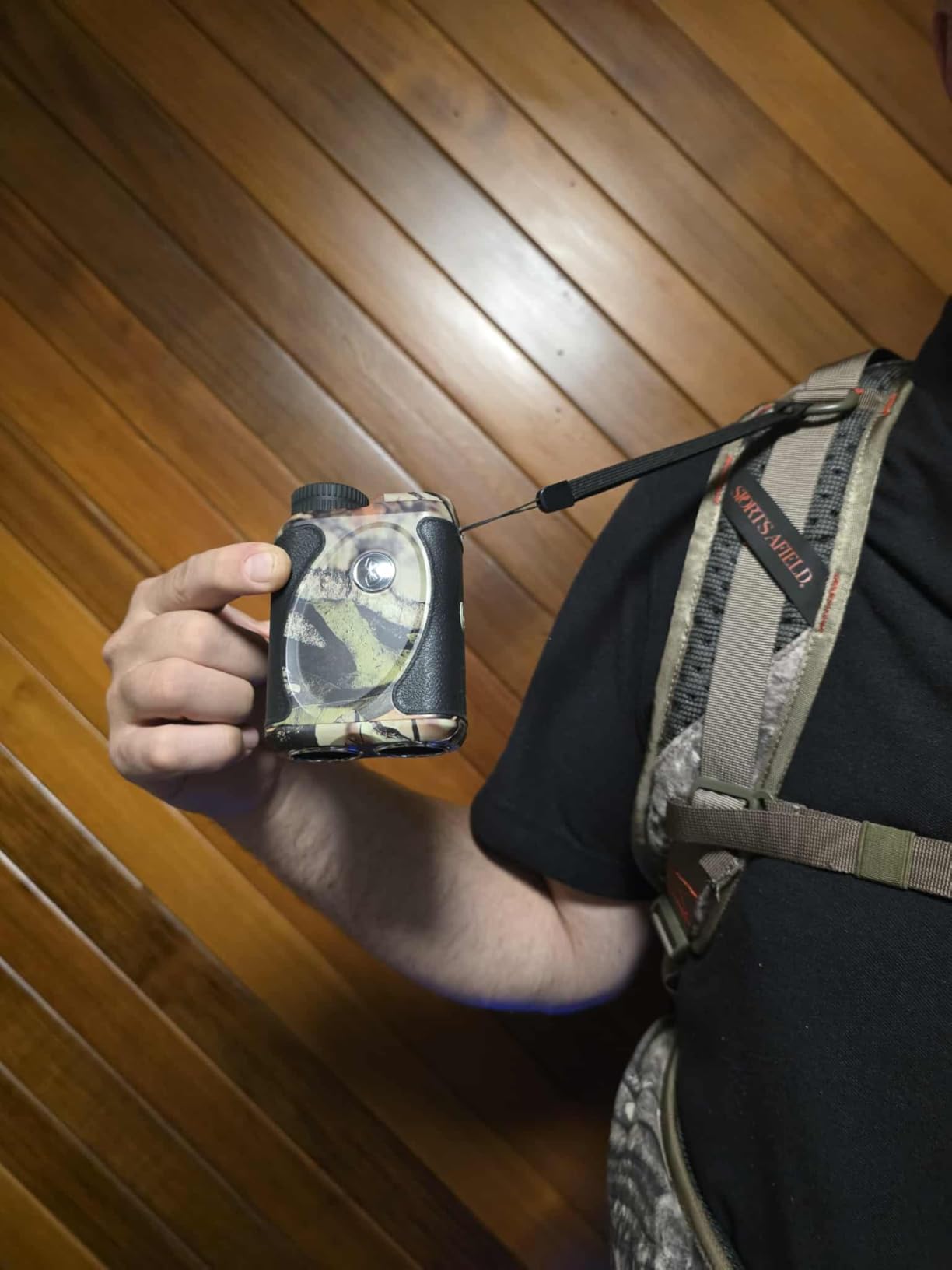 WOSPORTS Hunting Rangefinder, 800/1200 Yards Laser Range Finder with Bow Hunting Mode (Angle, Height, Horizontal Distance), Target Lock Vibration, Scanning, Carrying Case Included customer photo 2