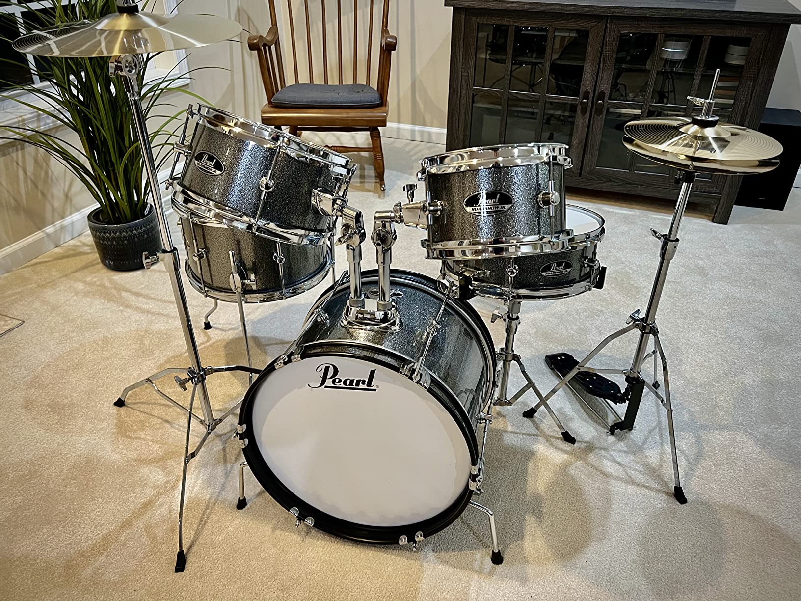 Pearl Roadshow Jr. 5 piece Drum Set w/Hardware and Cymbals, Jet Black customer photo 1