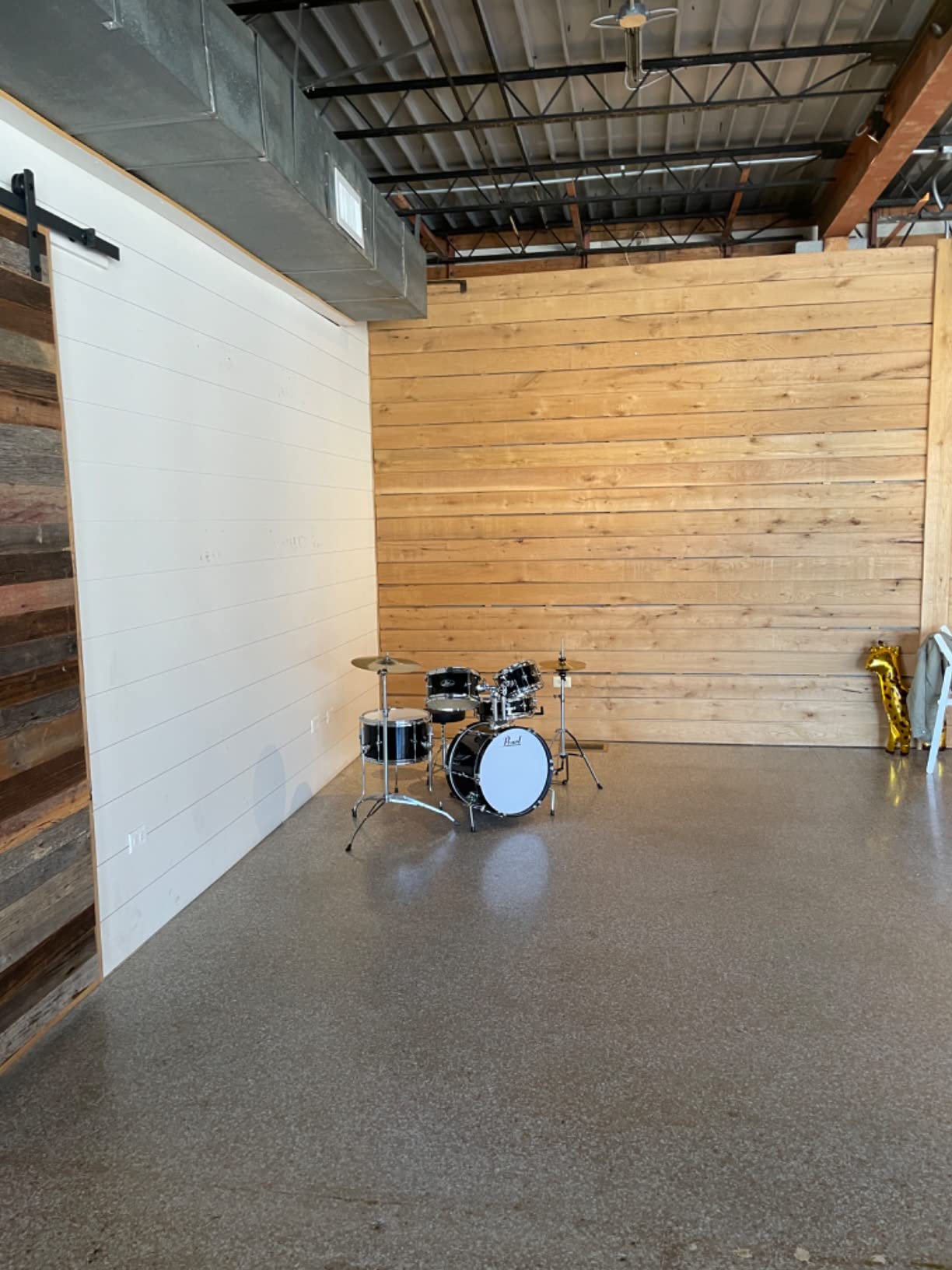 Pearl Roadshow Jr. 5 piece Drum Set w/Hardware and Cymbals, Jet Black customer photo 2