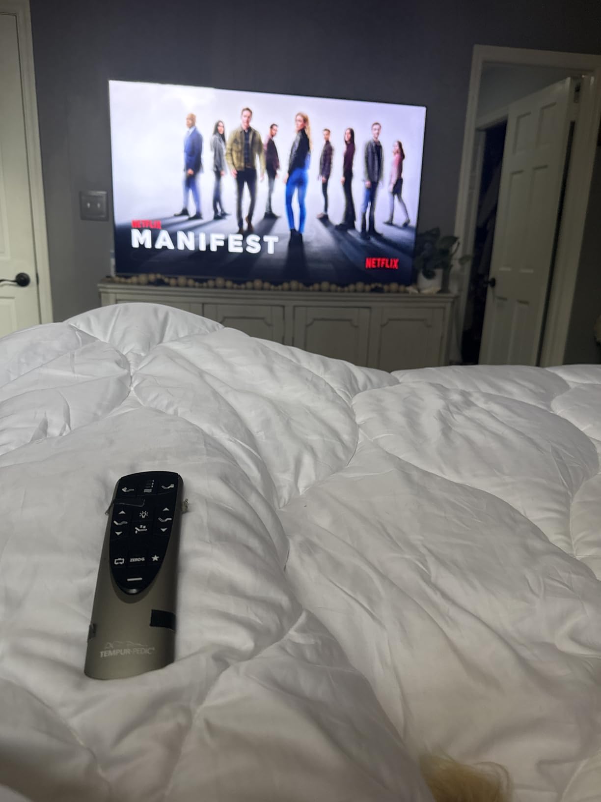 Buffy Cloud Cooling Comforter Queen/Full- White Comforter Queen for Hot Sleepers, Machine Washable Lightweight Fluffy All-Season Temperature-Regulating Eucalyptus Lyocell Duvet Insert customer photo 1