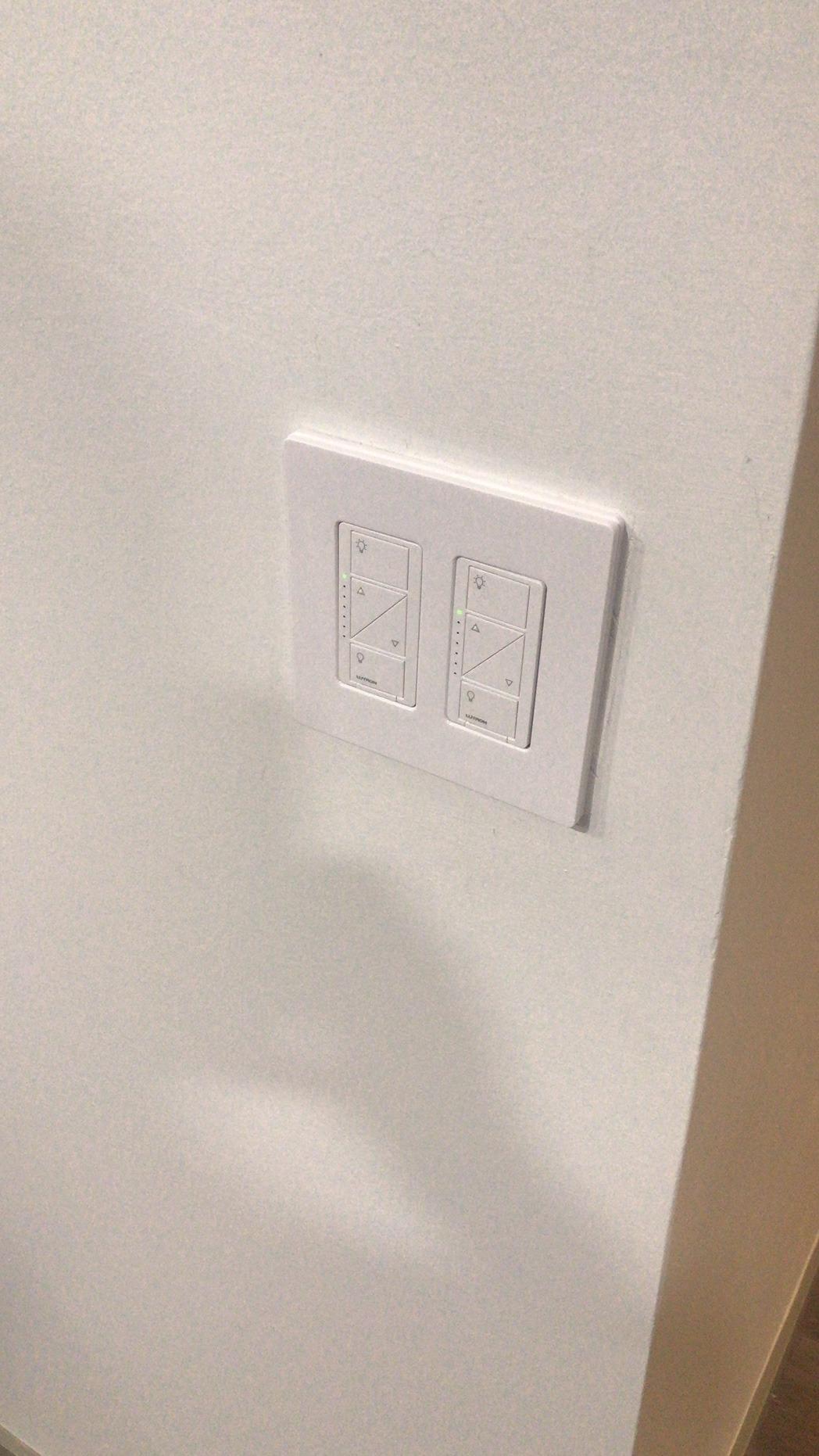 Lutron Caseta Original Smart Dimmer Switch Kit w/ Hub, with Pico Remote, Wallmount Bracket, & Smart Hub, Works with Alexa, Apple Home, Google Home, 3 Way, 150W, No Neutral Req customer photo 2