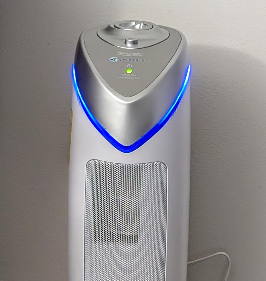 GermGuardian Air Purifier for Home with HEPA Pure Filter, for Wildfire Smoke, Pet Dander, Pollen, Odors, Large Rooms - 743 Sq. Ft., Removes 99.97% Pollutants, UV-C Light, 22