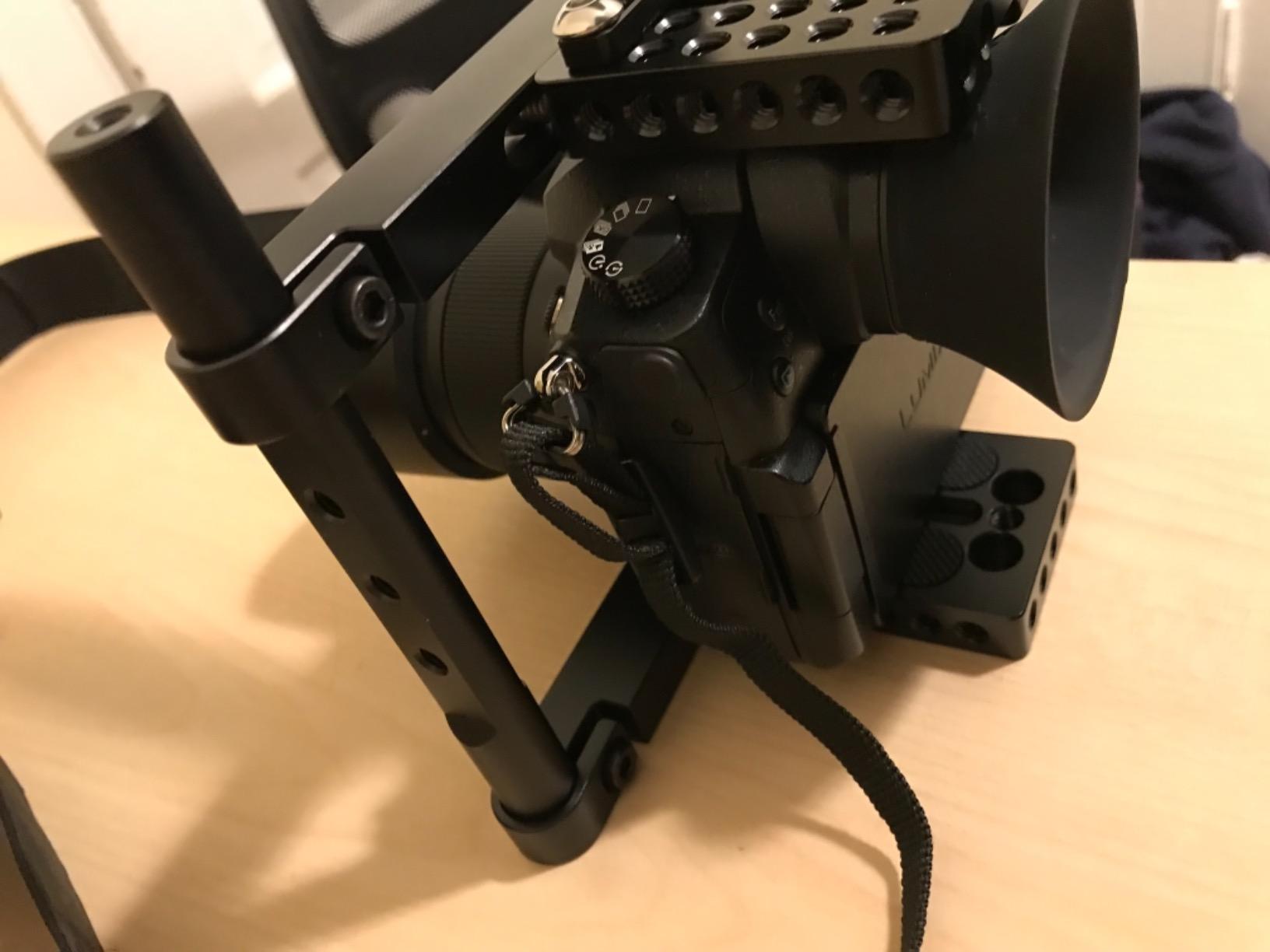 CAMVATE Basic Camera Cage Rig with Top Handle Universal Use - 1897 customer photo 2