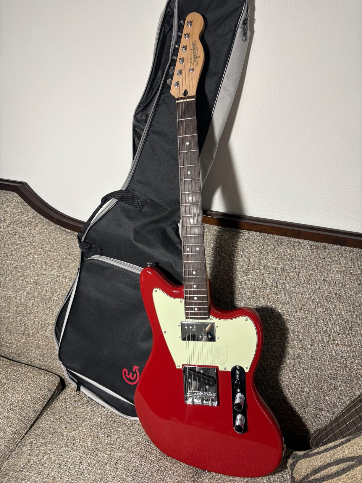 Wayfinder Lightweight Electric Guitar Gig Bag with Large Accessory Pocket and Adjustable Backpack Straps; (WF-GB-ELEC) customer photo 1