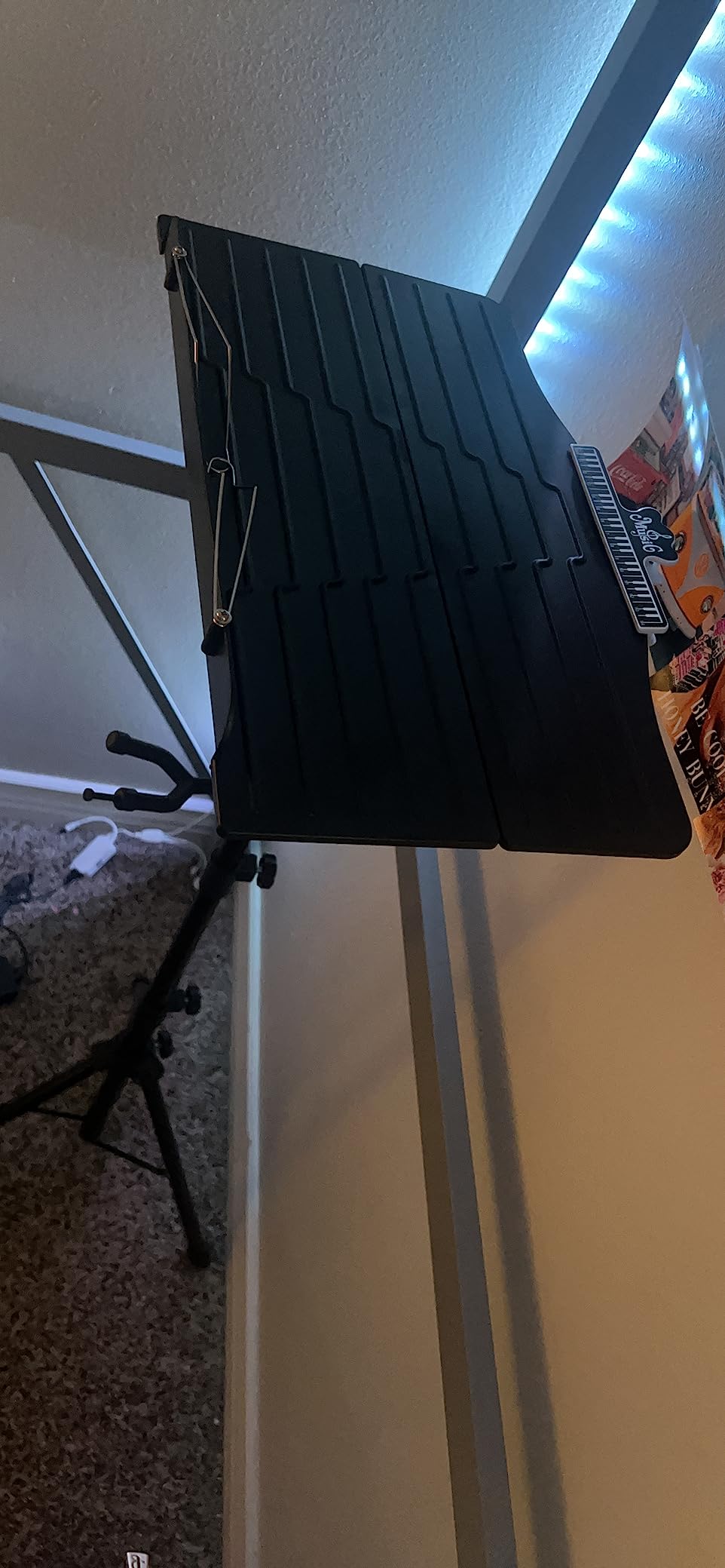 Klvied Portable Folding Sheet Music Stand with Violin Hanger, Black customer photo 1