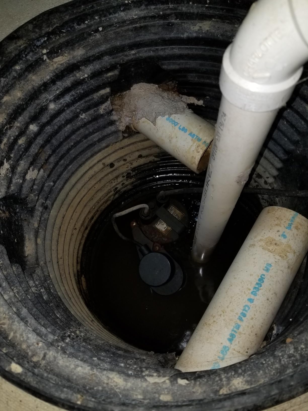 WAYNE - 1/2 HP Sump Pump with Integrated Vertical Float Switch and 12 Volt Battery Back Up Capability, Battery Not Included - Up to 5,100 Gallons Per Hour customer photo 2