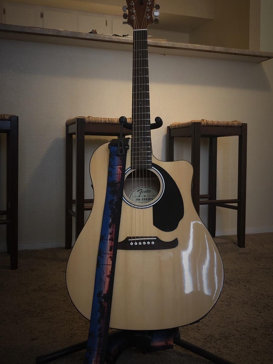 Fender FA-125CE Dreadnought Cutaway Acoustic-Electric Guitar, Natural Bundle customer photo 1