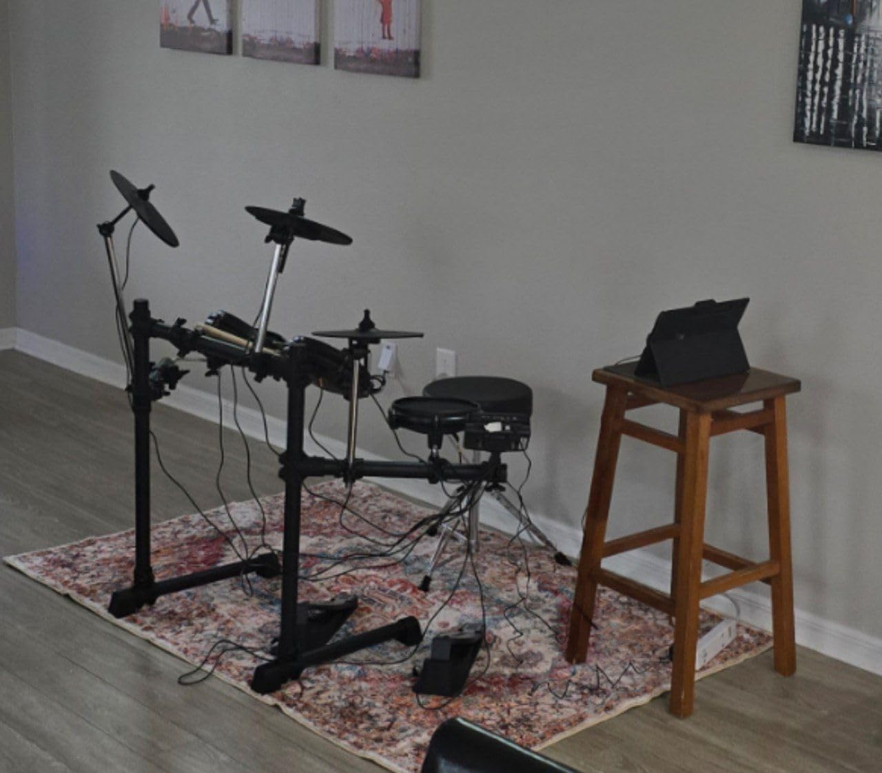 Alesis Turbo Mesh Kit - Electric Drum Set with 100+ Sounds, Quiet Mesh Drum Pads, Drum Sticks, Connection Cables, Drum Lessons customer photo 1