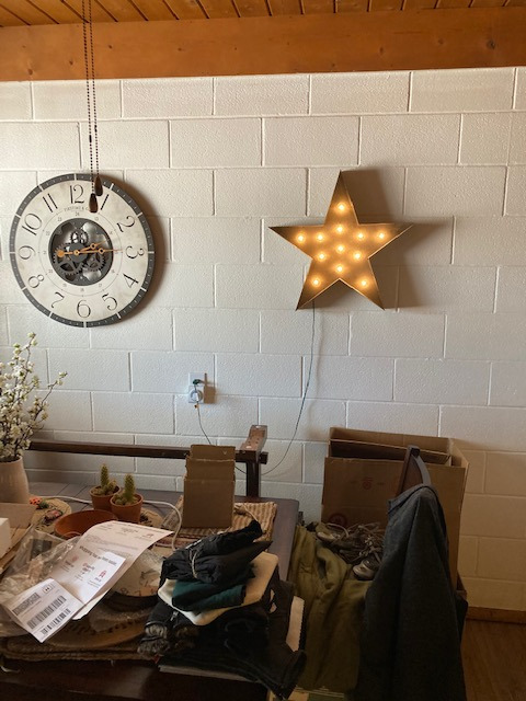 SeeZoom Magnifying Glass with Light, 3X Large Lens + 12X High Power Lens, Lighted Magnifying Glass Handheld Reading Magnifier for Seniors, Small Print, Coins & Jewelry, LED Light customer photo 2