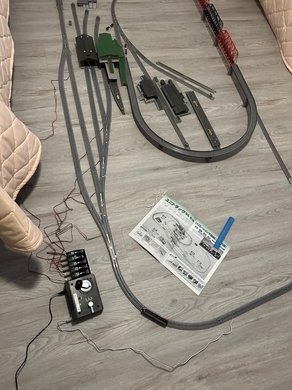 KATO 20-852 N-Gauge Endless Railway Basic Set Master 1 Railway Model Rail Set, Black customer photo 1