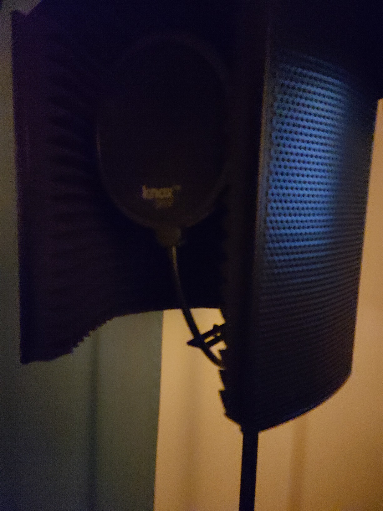 Rockville ROCKSHIELD 3 Studio Mic Isolation Shield, 2