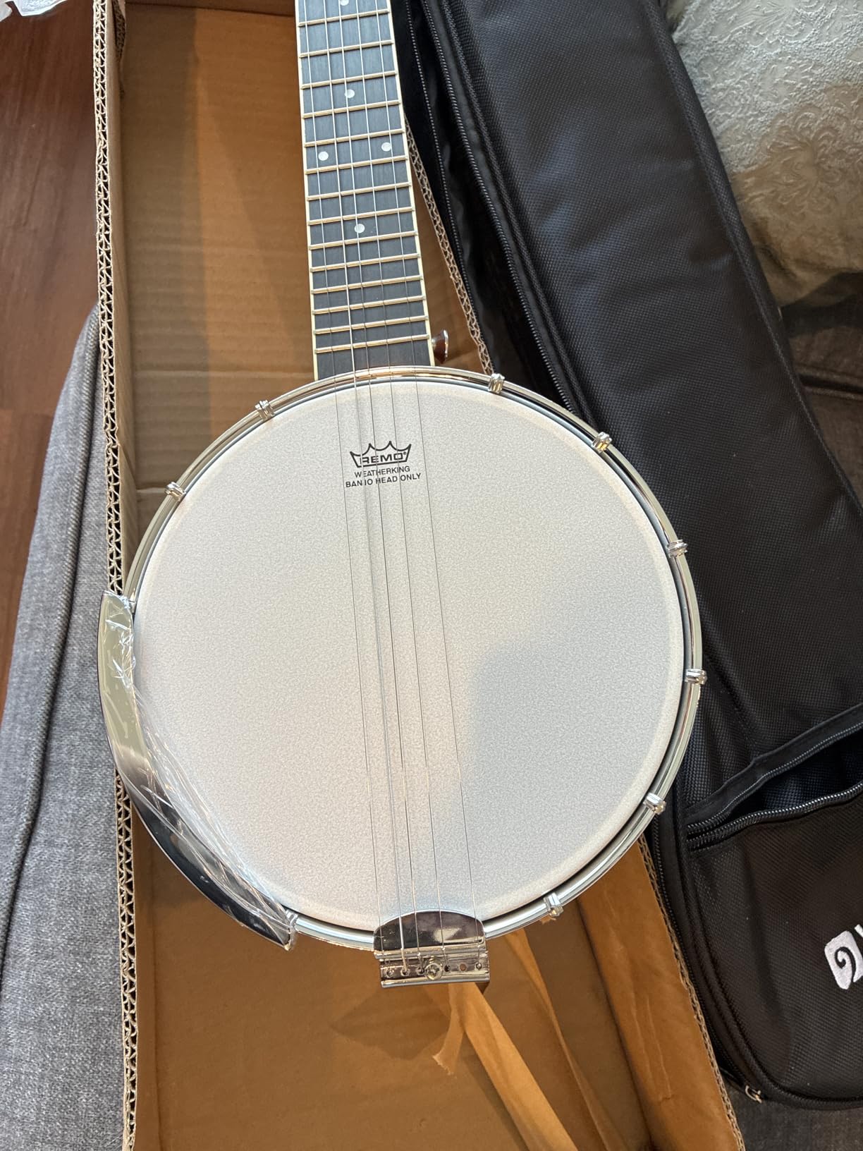 Vangoa 5 String Banjo 26 Inch, MINI Travel Banjo Beginner Kit with Remo Head, Open Back & Closed Solid Back with beginner Kit, Comfortable Carrying Bag customer photo 1