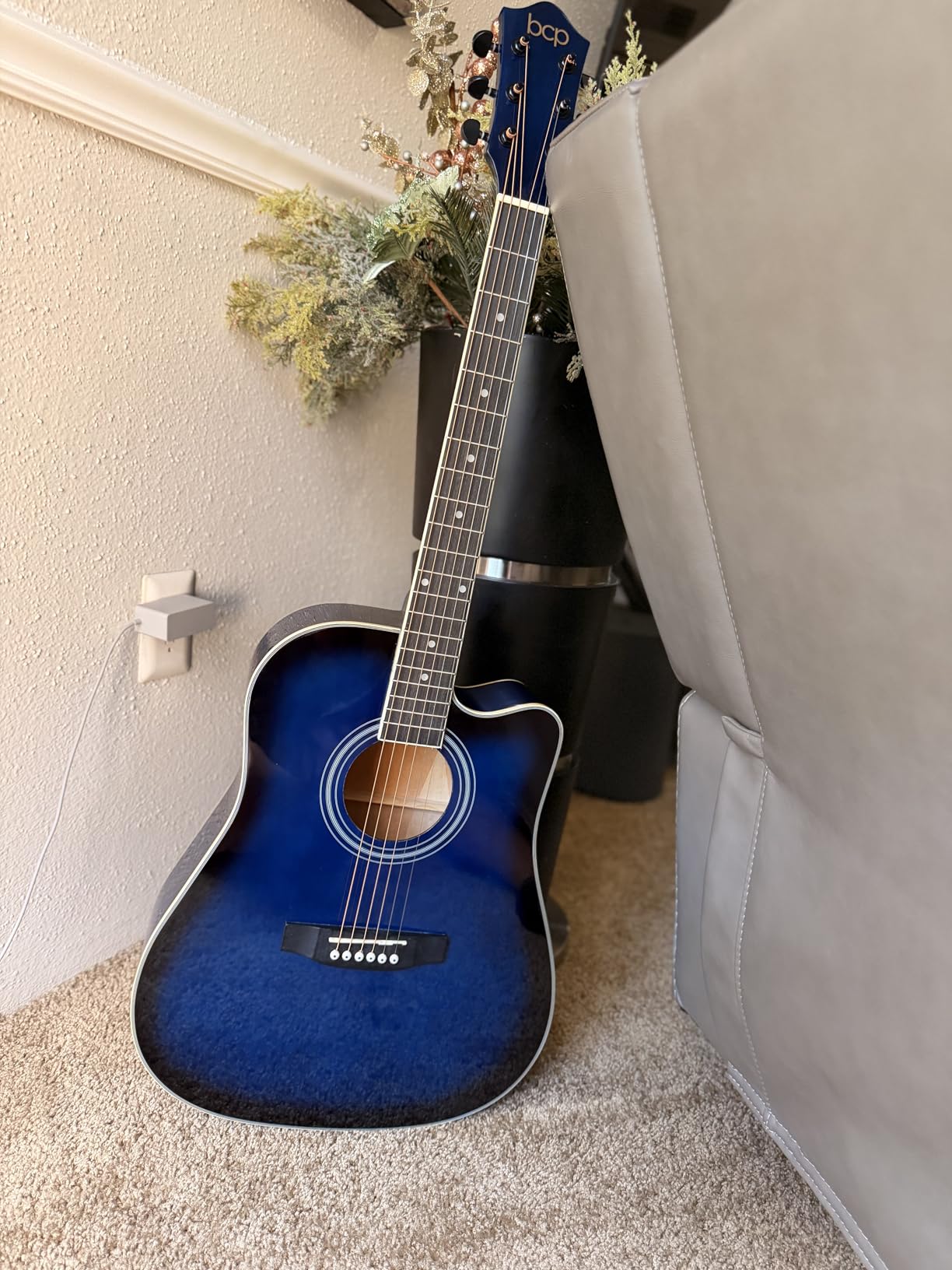 Best Choice Products 41in Beginner Acoustic Guitar Full Size All Wood Cutaway Guitar Starter Set w/Case, Strap, Capo, Strings, Picks - Black customer photo 2