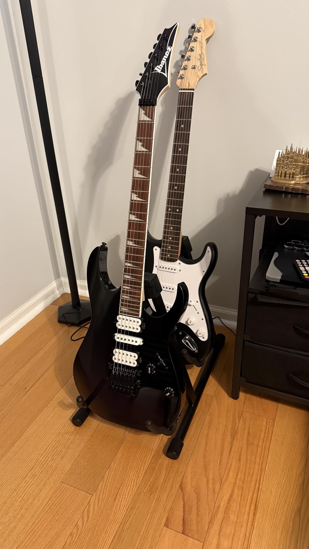 Rok-It by Frameworks A-Frame Double Guitar Stand, Holds Most Standard Electric and Acoustic Guitars (RI-GTRAU2X) customer photo 2