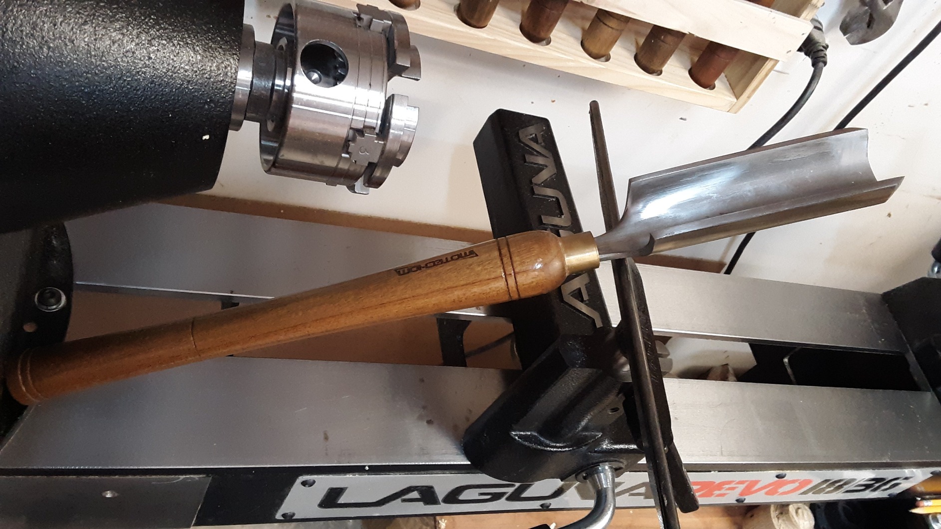 2-Pieces HSS Roughing Gouge Lathe Chisel Set Wood Turning Tools with Wooden Box, 1-Inches and 2-Inches customer photo 1