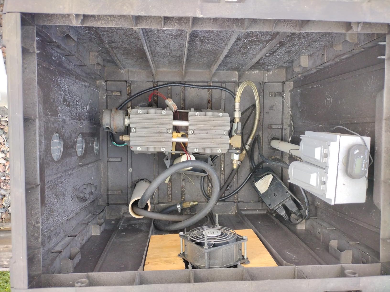 HQUA PAS20 Pond & Lake Aeration System for Up to 3 Acre, 3/4 HP Compressor + Two 100' Weighted Tubing + 2 Diffusers customer photo 2