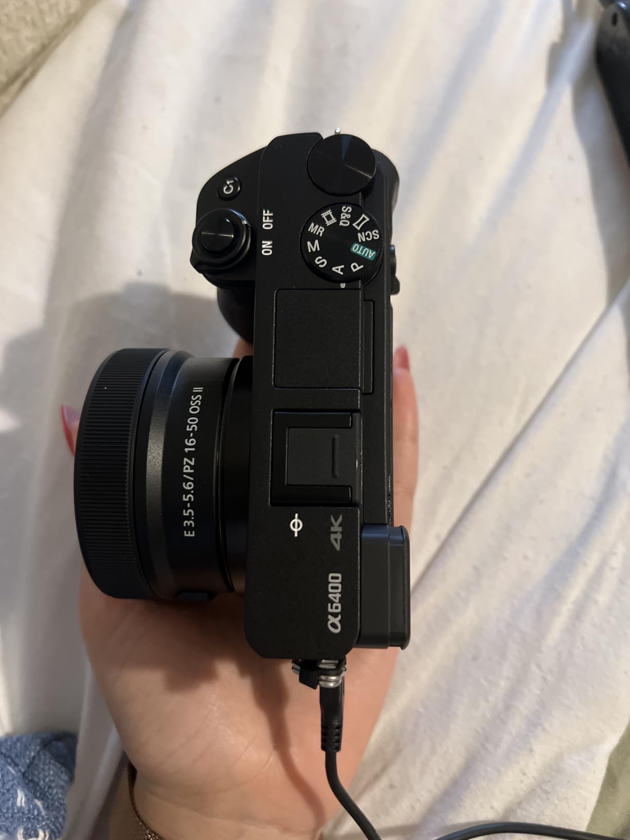 Sony Alpha a6400 Mirrorless Camera: Compact APS-C Interchangeable Lens Digital Camera with Real-Time Eye Auto Focus, 4K Video, Flip Screen & 16-50mm Lens - E Mount Compatible - ILCE-6400L/B, Black customer photo 2
