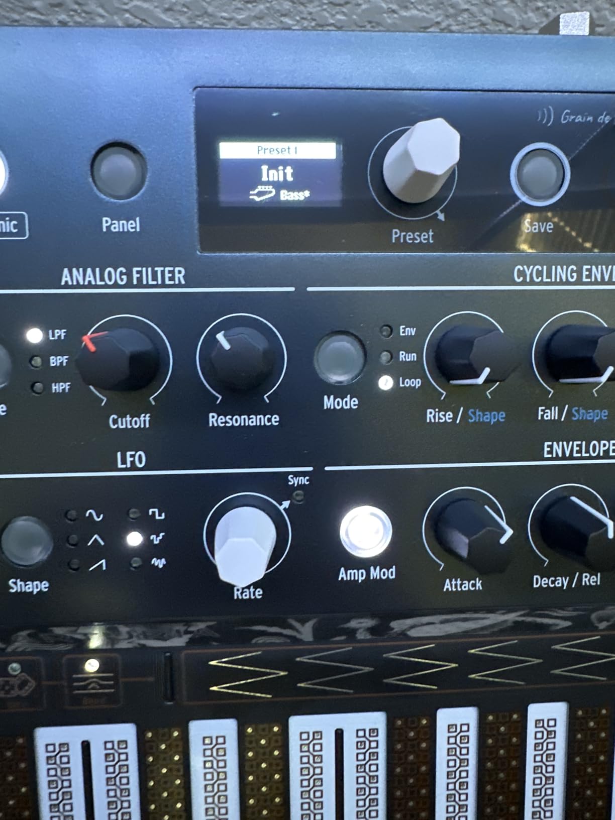 Arturia MicroFreak Synthesizer Keyboard - 25-Key Hybrid Synth with PCB Keyboard, Wavetable & Digital Oscillators, Analog Filters customer photo 1