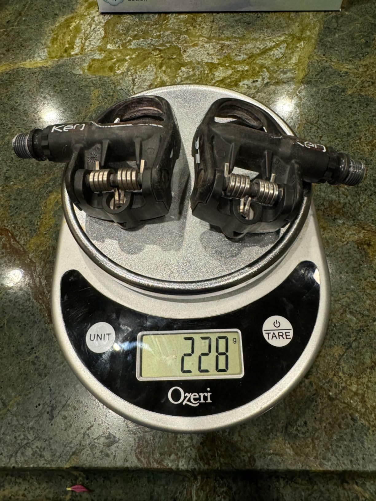 Favero Assioma Uno Pedal Based Cycling Power Meter with Extra Cleats and Wearable4U Cleaning Cloth Bundle customer photo 2