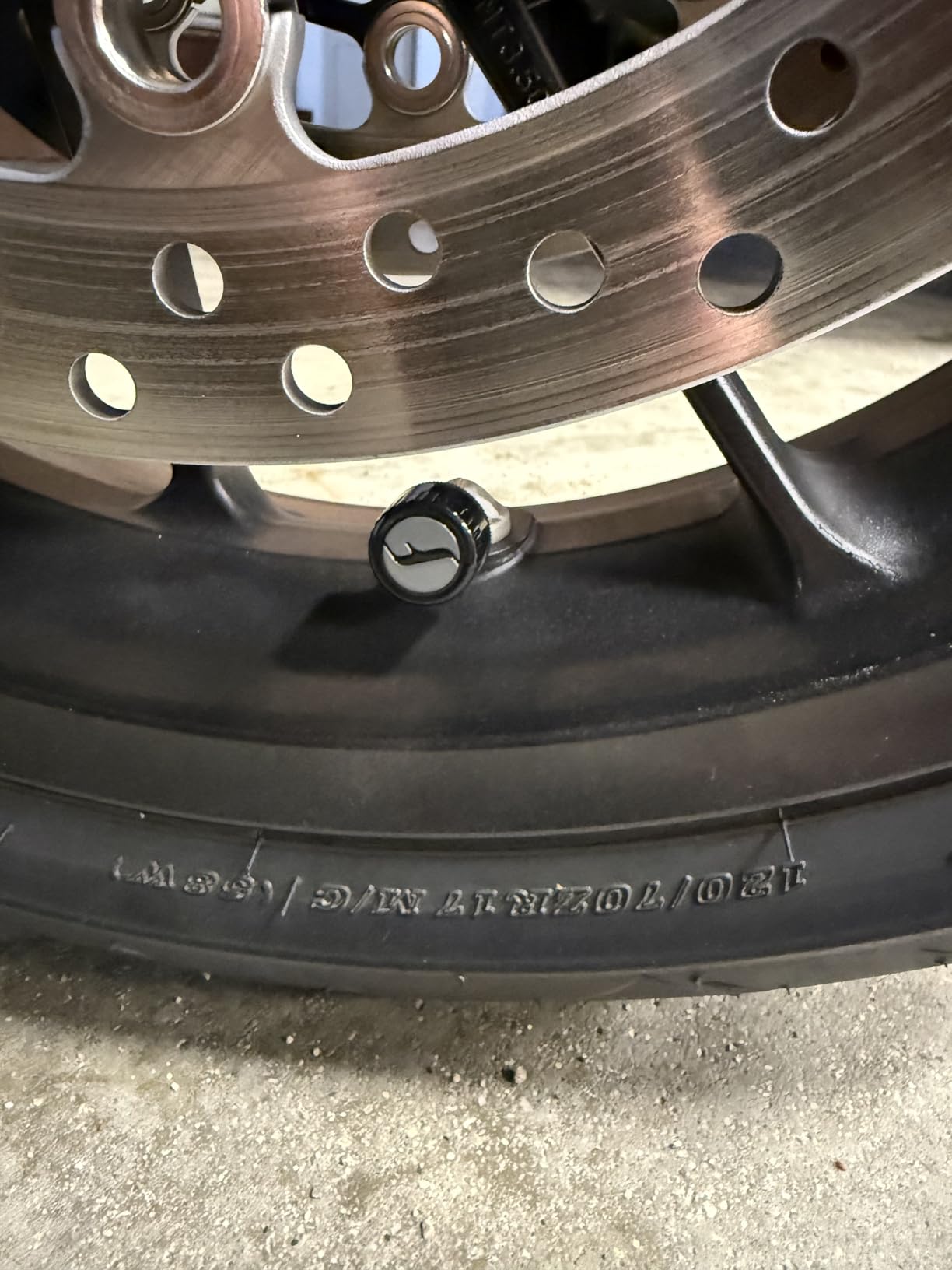 FOBO Bike 2 TPMS (Black) - Wireless Tire Pressure Monitoring System with Bluetooth 5.0 customer photo 1