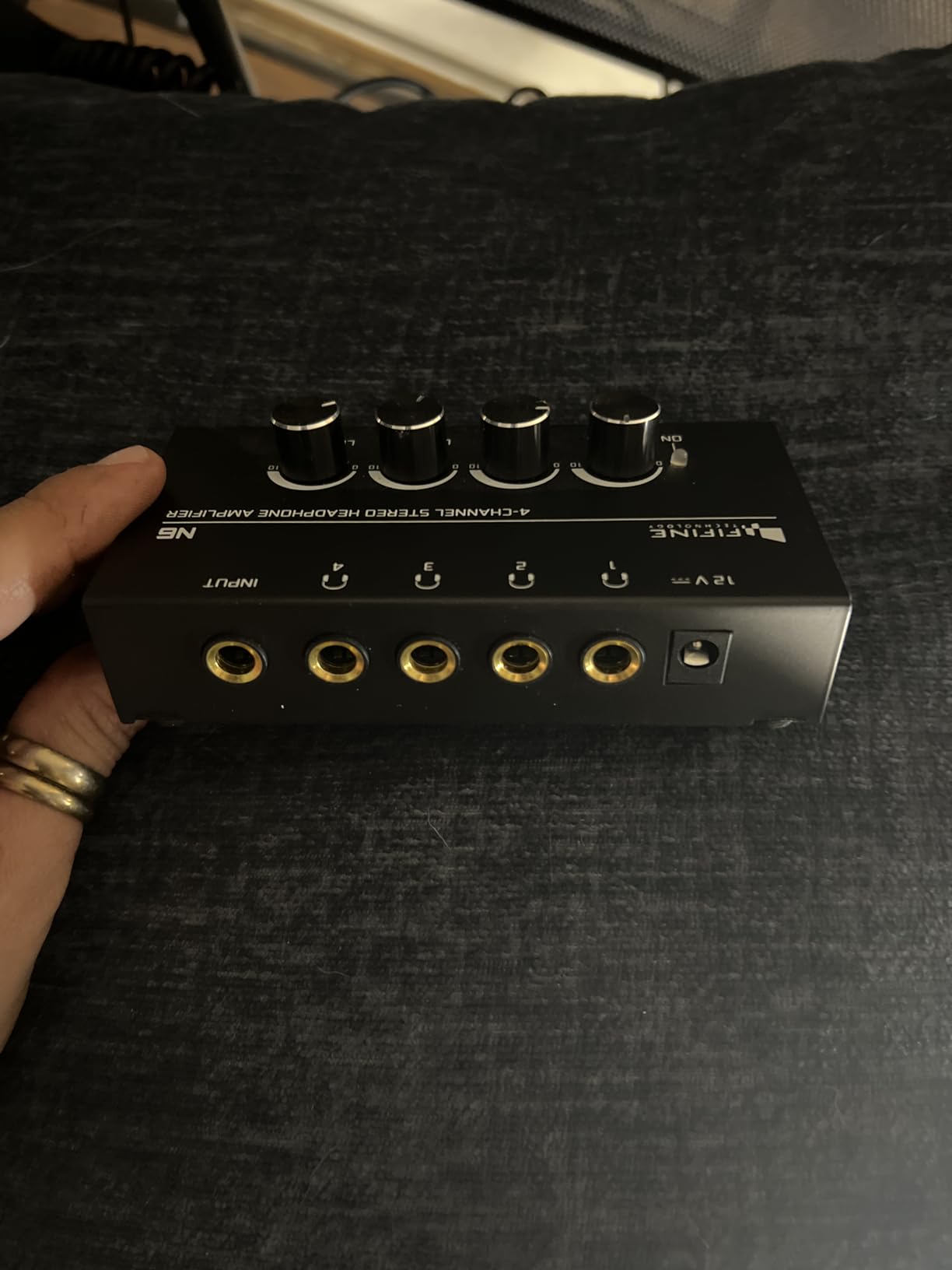 Fifine Headphone Amplifier 4 Channels Metal Stereo Audio Amplifier, Mini Earphone Splitter with Power Adapter-4x Quarter Inch Balanced TRS Headphones Output and TRS Audio Input for Sound Mixer-N6 customer photo 1