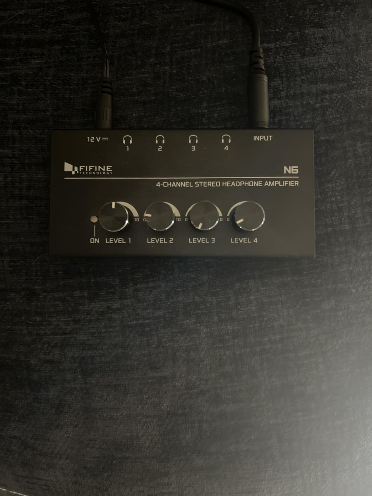 Fifine Headphone Amplifier 4 Channels Metal Stereo Audio Amplifier, Mini Earphone Splitter with Power Adapter-4x Quarter Inch Balanced TRS Headphones Output and TRS Audio Input for Sound Mixer-N6 customer photo 2